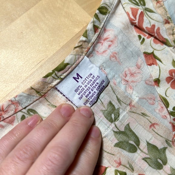 S.C.R.U.B.S. Cream Flower Patterned Scrub Top - Picture 5 of 5